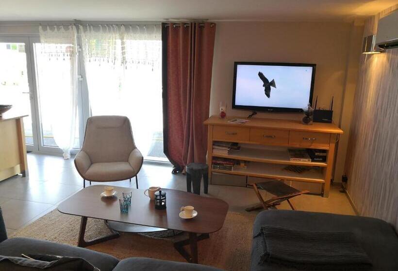 بنسيون Le Clos Du Lac   Location De Chambres