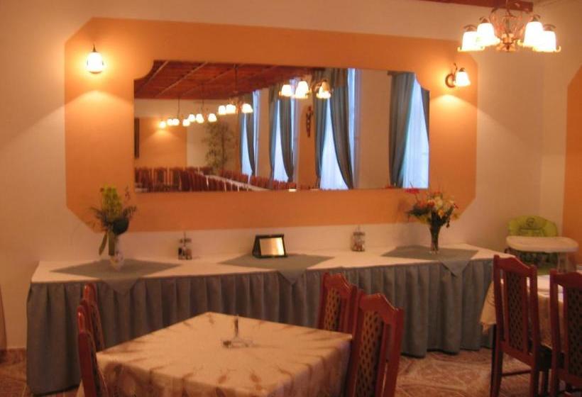 بنسيون Mater Salvatoris House