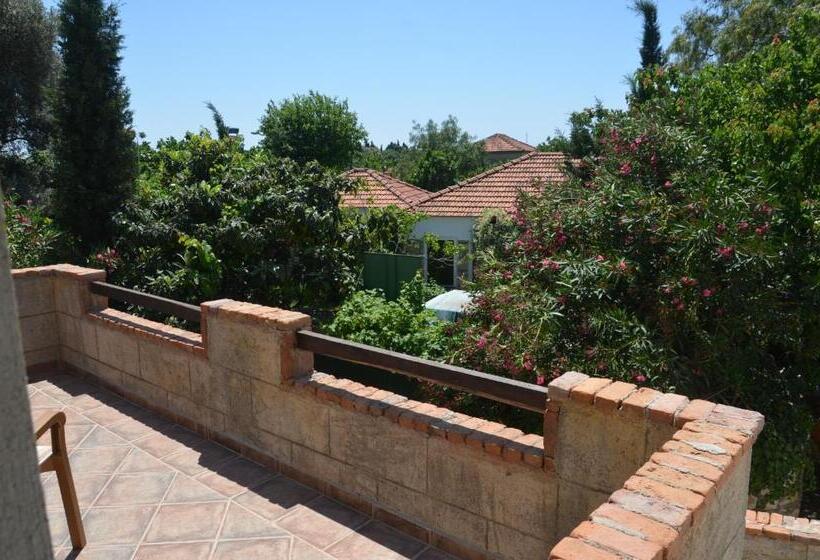 פנסיון Medusa House Butik