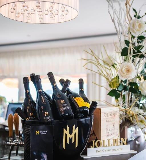 펜션 Penzion Jollien