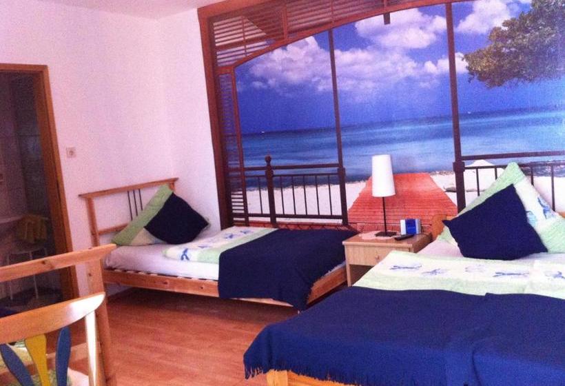 Пансион Zur Burg Eltz