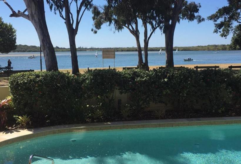 The Esplanade Riverview Holiday Apartments