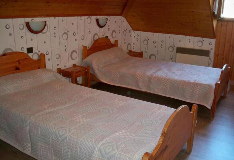 הוסטל Gite Fouga