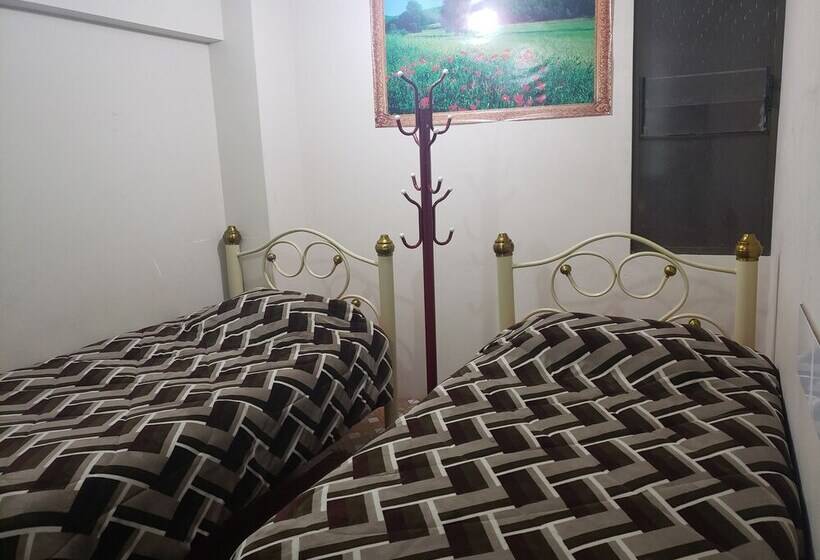 هاستل Hostal Salas