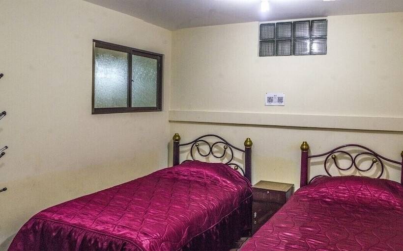 هاستل Hostal Salas