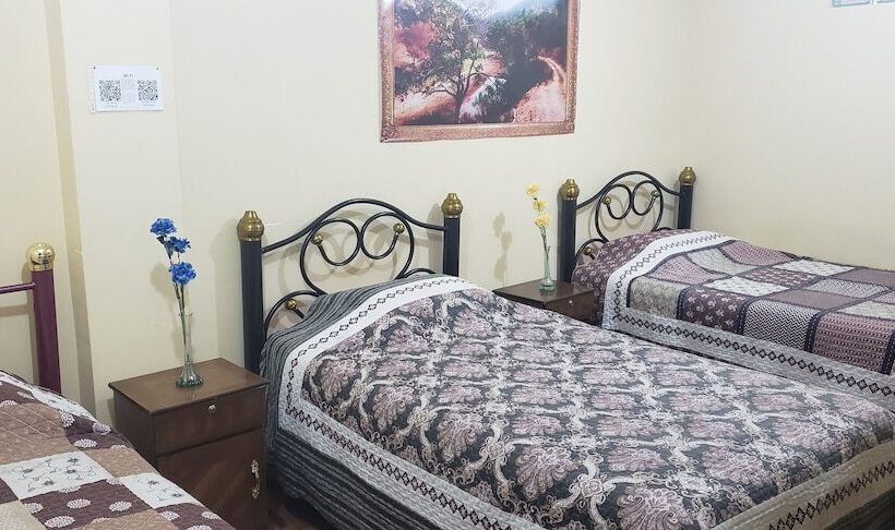 هاستل Hostal Salas