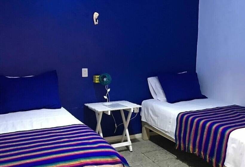ユースホステル Hostal Tlaquepaque