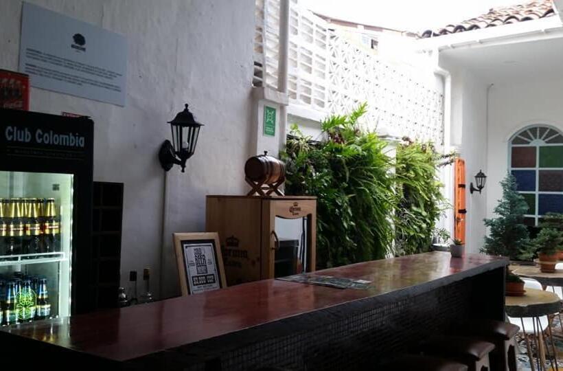 ユースホステル Moonshine Boutique Hostal