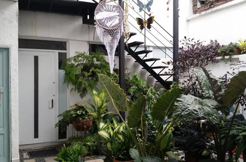 ユースホステル Moonshine Boutique Hostal