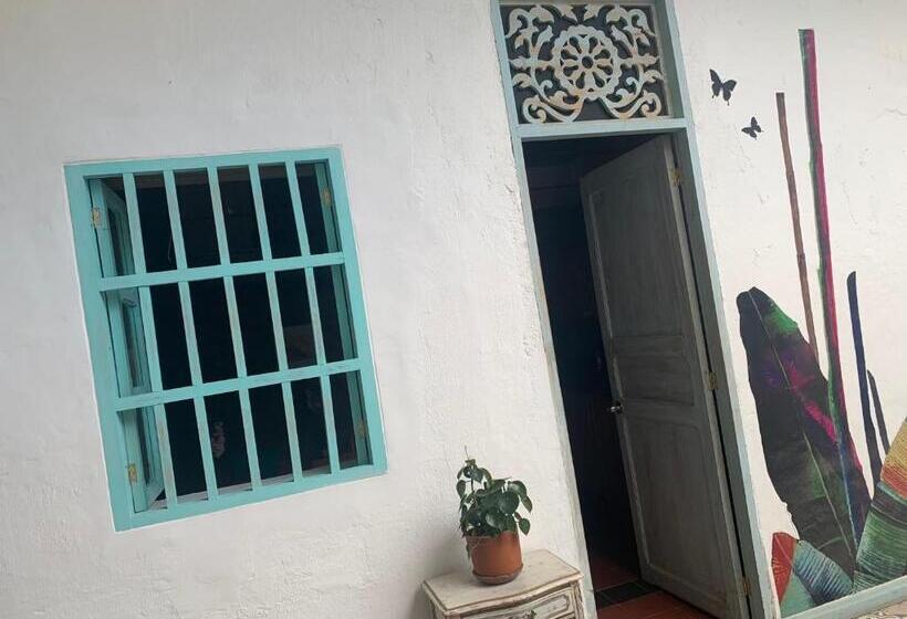 ユースホステル Moonshine Boutique Hostal