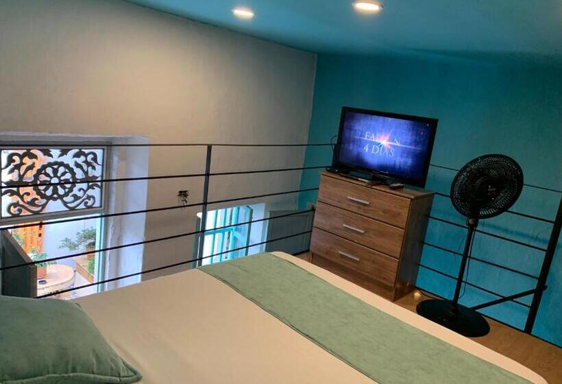 ユースホステル Moonshine Boutique Hostal