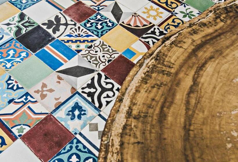 ユースホステル Moonshine Boutique Hostal