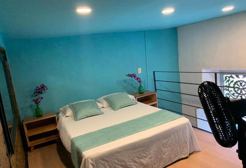 ユースホステル Moonshine Boutique Hostal