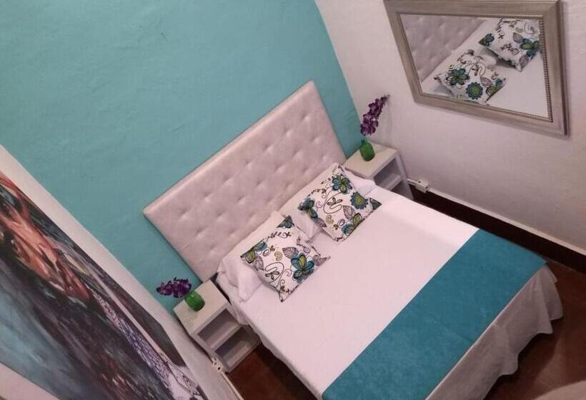 ユースホステル Moonshine Boutique Hostal