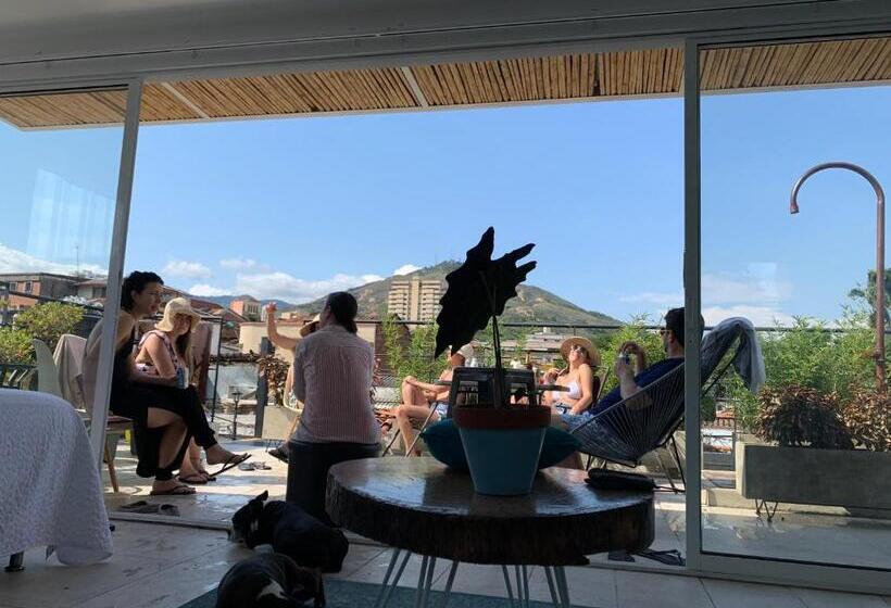 ユースホステル Moonshine Boutique Hostal