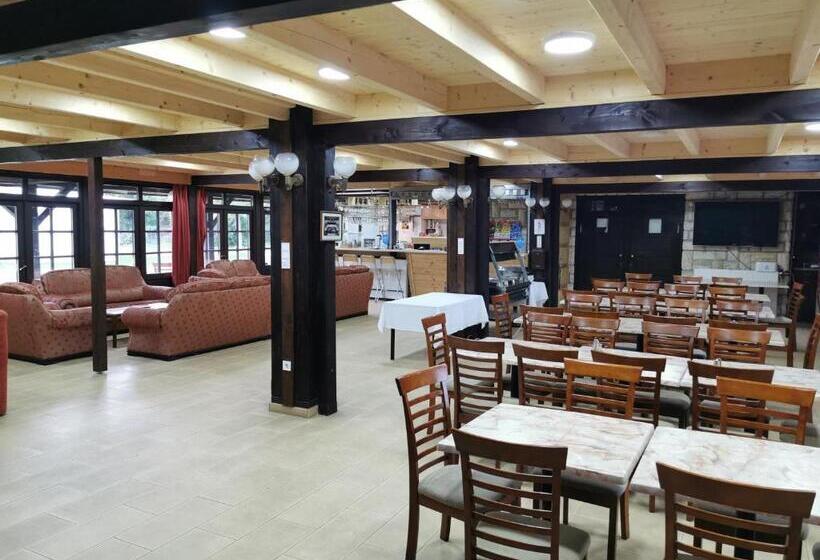 مبيت وإفطار Greenfield Panzió