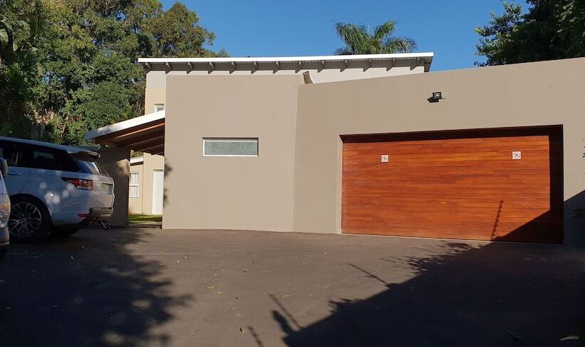 צימר Umhlanga Lodge