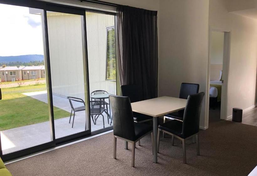 Glacier Highway Motel