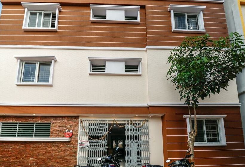 בית מלון כפרי Capital O N R Residency