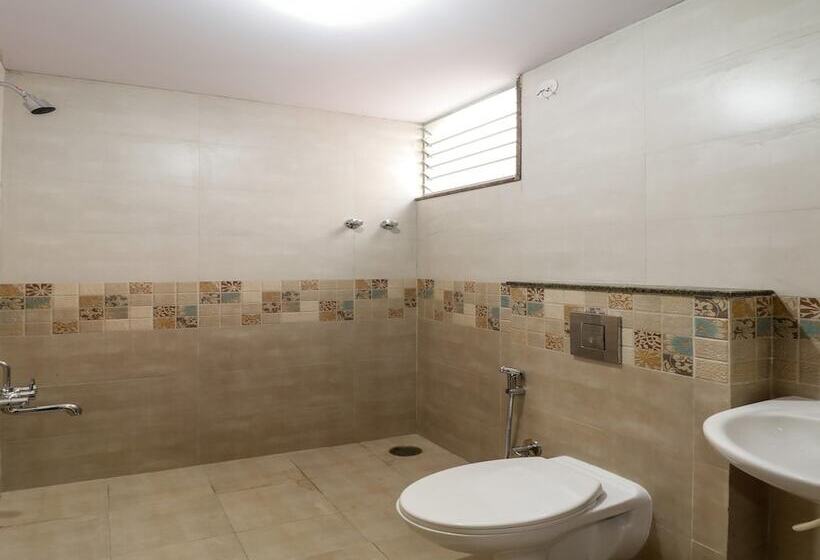 בית מלון כפרי Capital O N R Residency