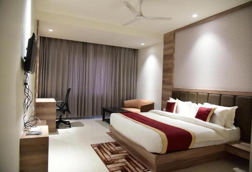 酒店 Crystal Grand