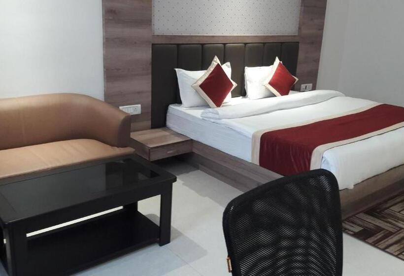 酒店 Crystal Grand