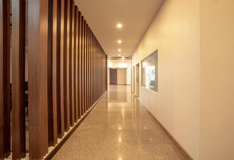 Отель Intouch Riverside