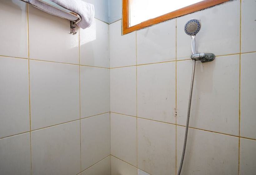 בית מלון כפרי Oyo 2737 D Kost