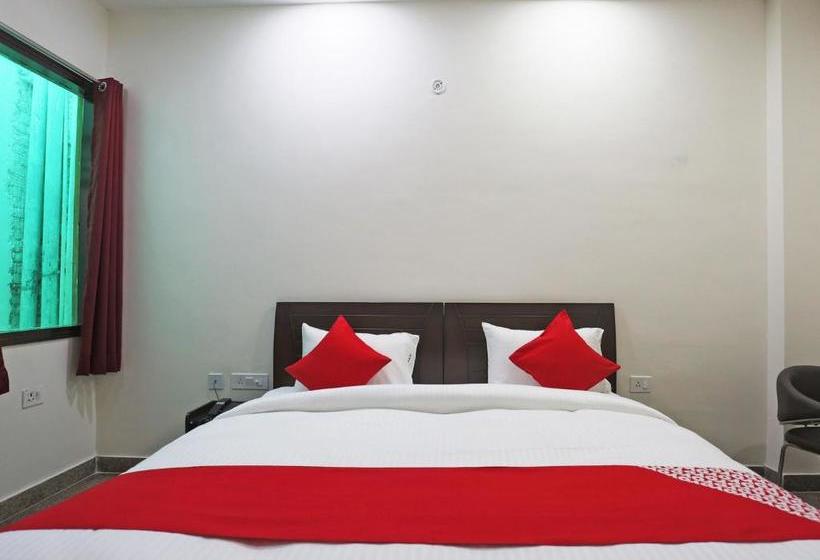 בית מלון כפרי Oyo 67017 Riga Residency