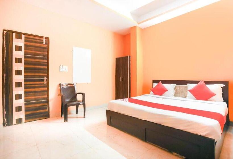 Hotel O A S Residency