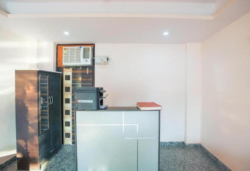 Hotel O A S Residency