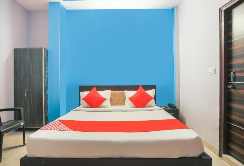 Hotel O A S Residency