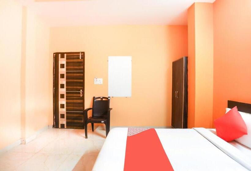 Hotel O A S Residency