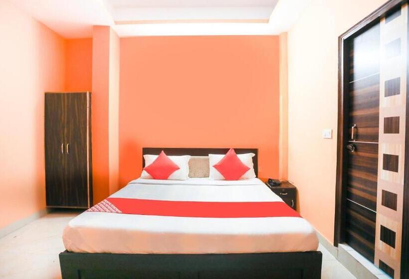 Hotel O A S Residency