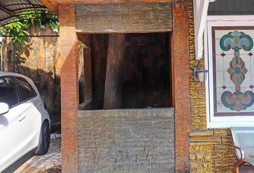 호텔 Oyo Life 2899 Ardilia Kost