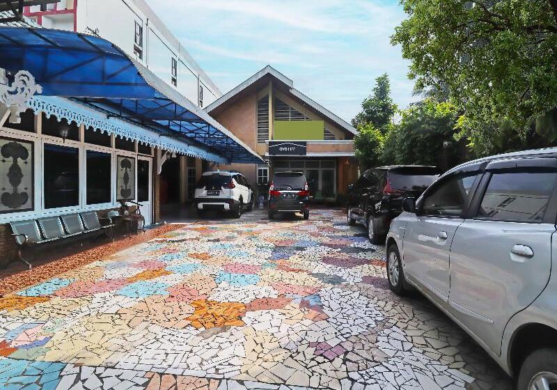 호텔 Oyo Life 2899 Ardilia Kost