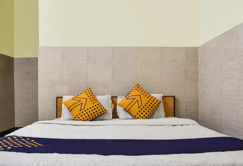 호텔 Vaccinated Staff Spot On 67663 Maharaja