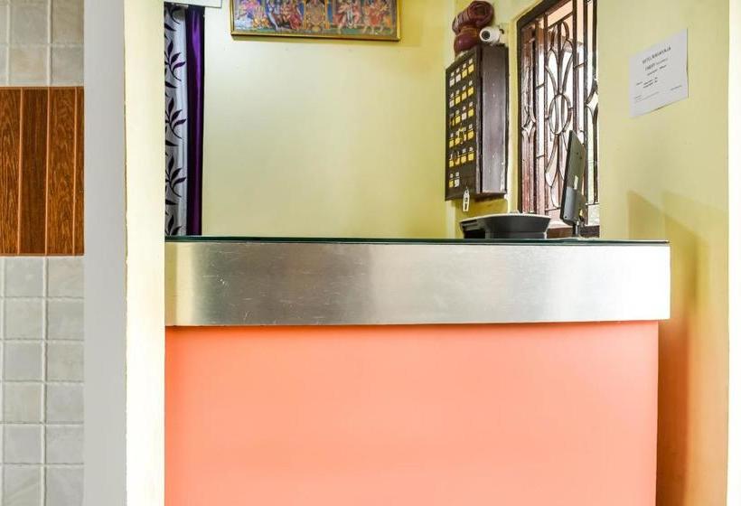 호텔 Vaccinated Staff Spot On 67663 Maharaja