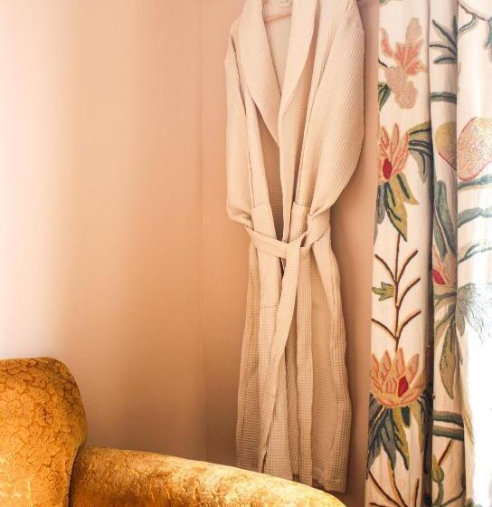 ホテル The Bull Inn