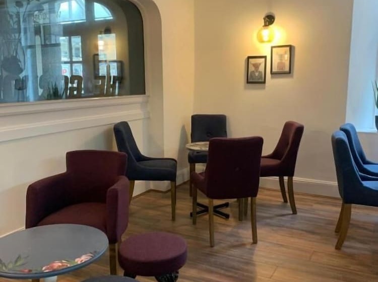 Отель The Gordon Arms