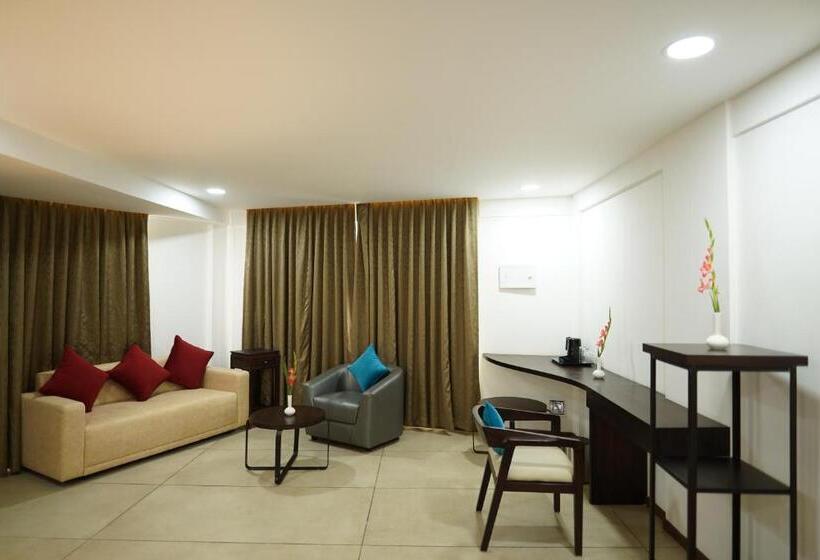 هتل The Terrace By Ladder Mgd By Citrine