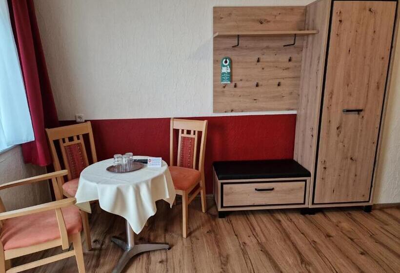 ホテル Weinhaus Am Stiftstor