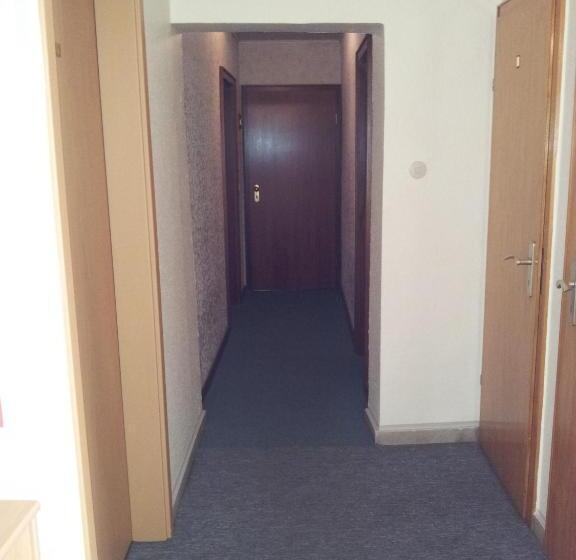 ホテル Weinhaus Am Stiftstor