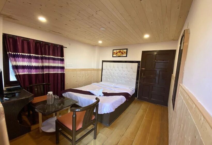 Отель Ahr Windsor The Mall Shimla