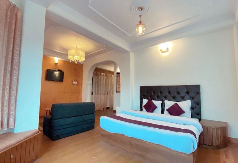 Отель Ahr Windsor The Mall Shimla