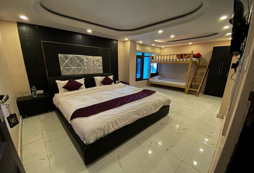 Отель Ahr Windsor The Mall Shimla