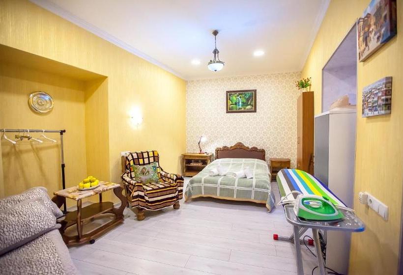 پانسیون Guest House Happy Holidays