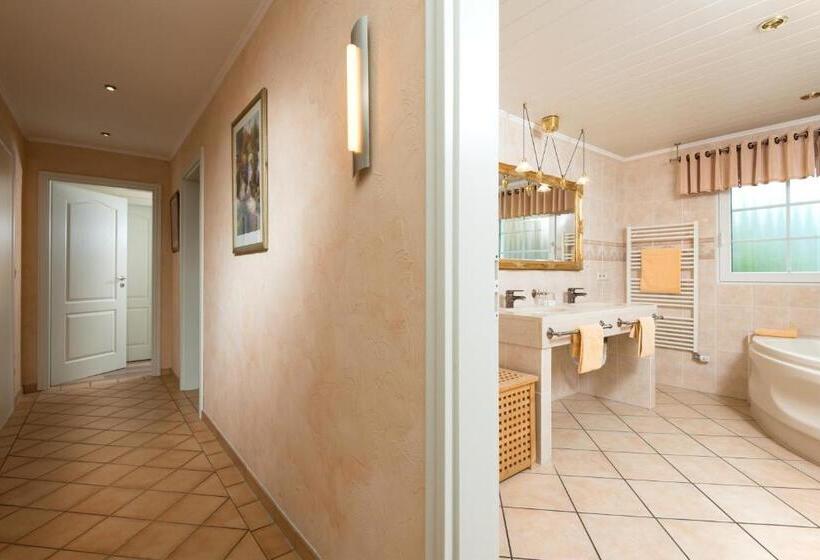 بنسيون Weinhotel Sonnenschein