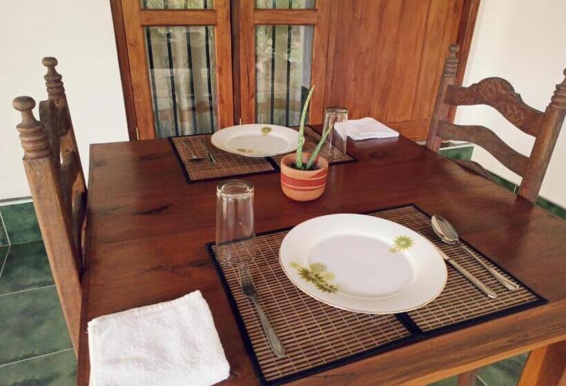 Пансион Sath Rest