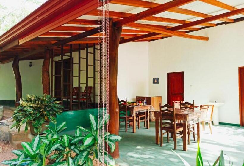 Пансион Sath Rest